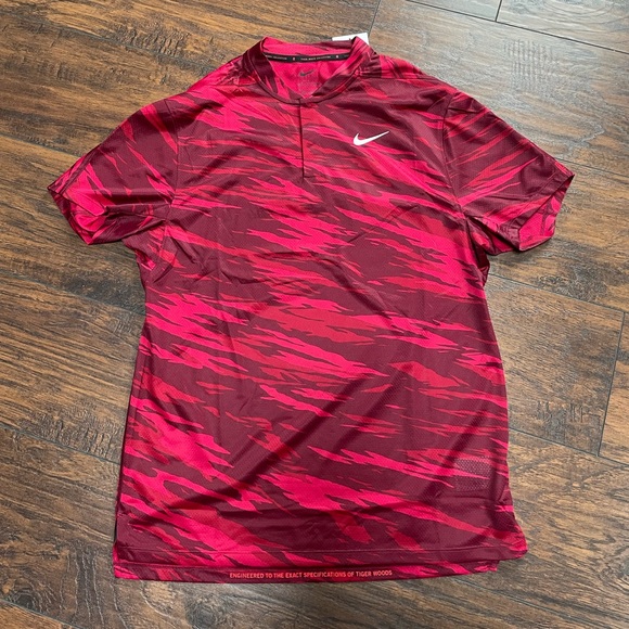 Men’s Nike Dri-FIT ADV Tiger Woods Golf Polo - Picture 1 of 12